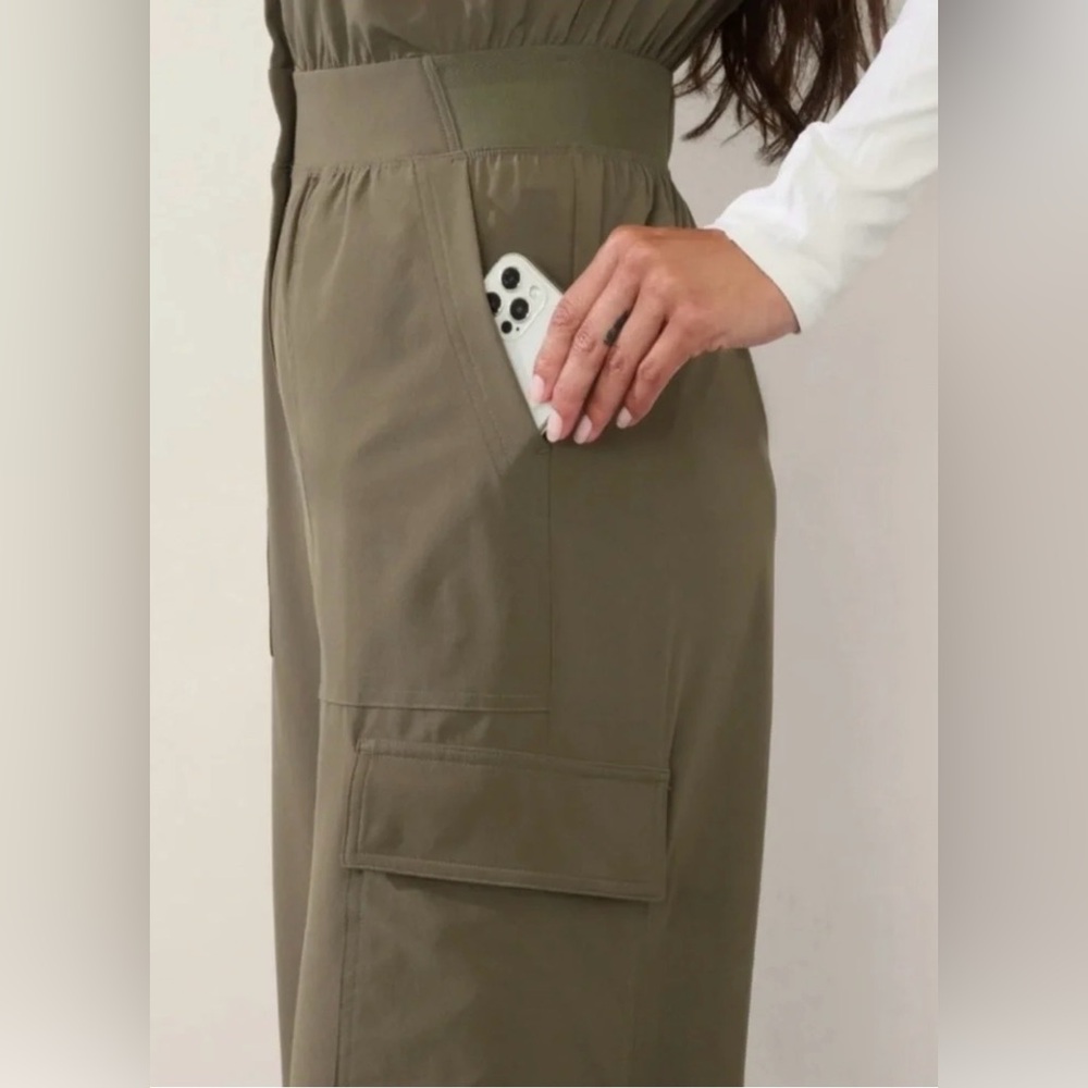 NWOT ATHLETA Utility Jumpsuit -Size 4 - Picture 3 of 4